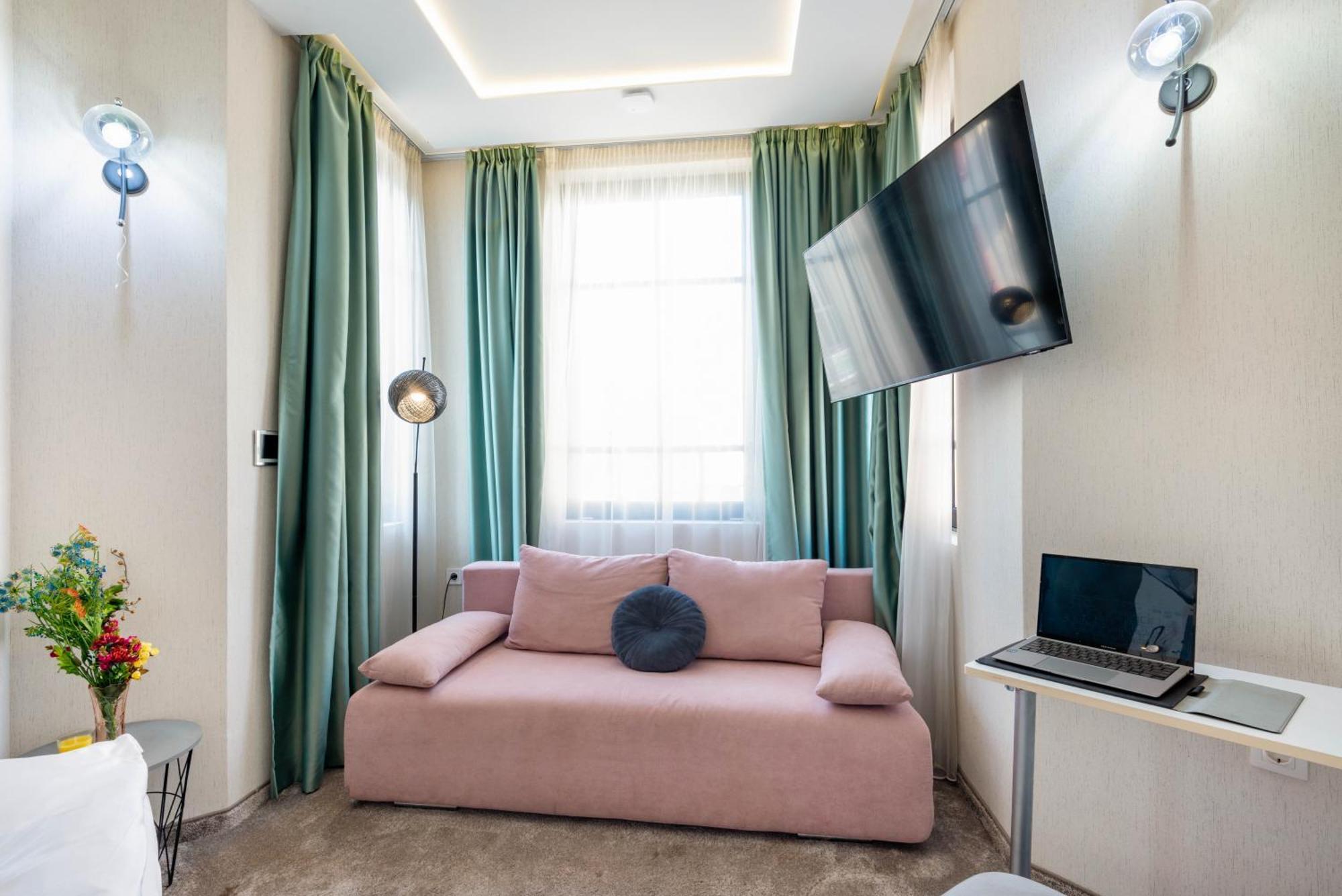 Aurora Hills Hotel พลอฟดิฟ ภายนอก รูปภาพ