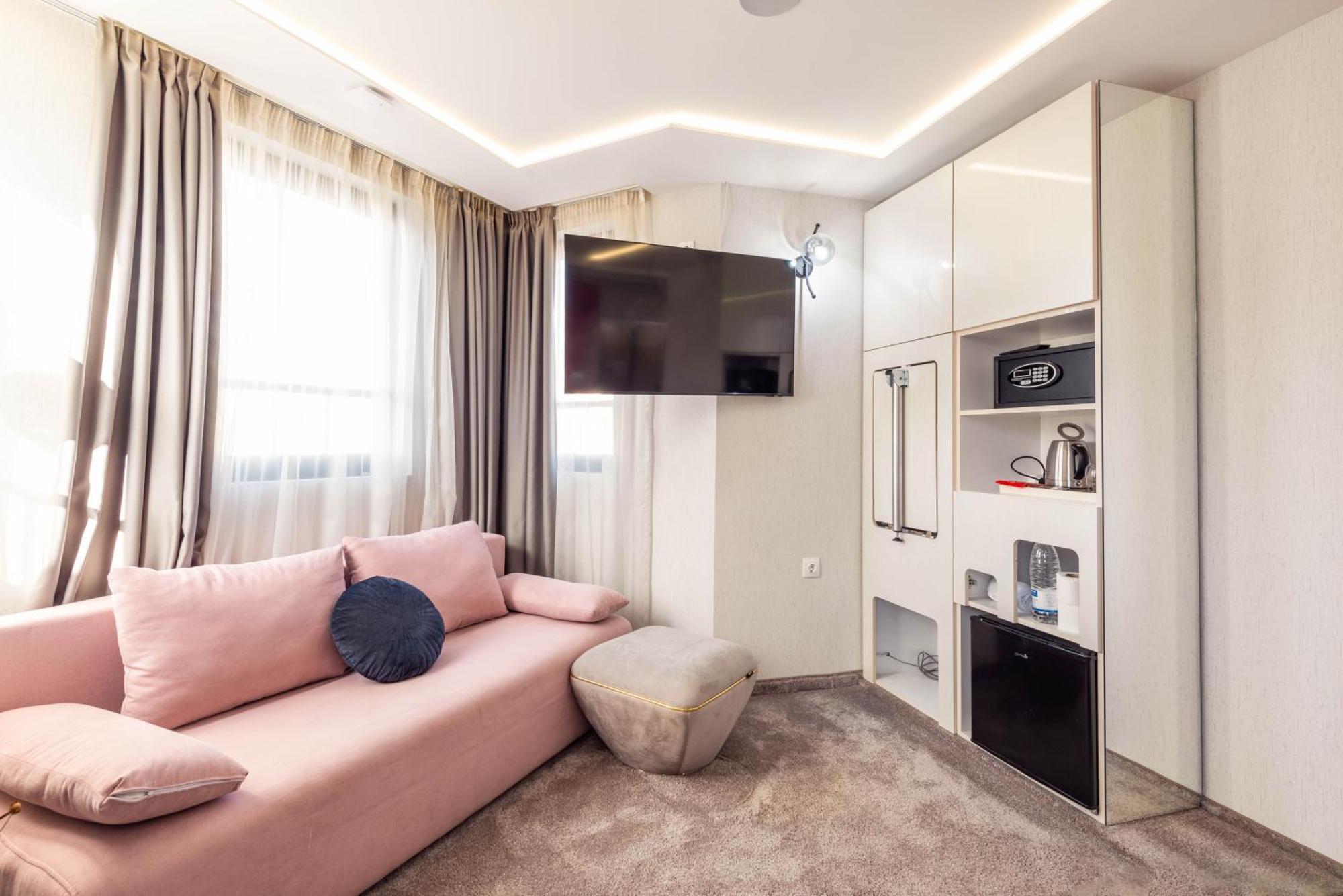 Aurora Hills Hotel พลอฟดิฟ ภายนอก รูปภาพ